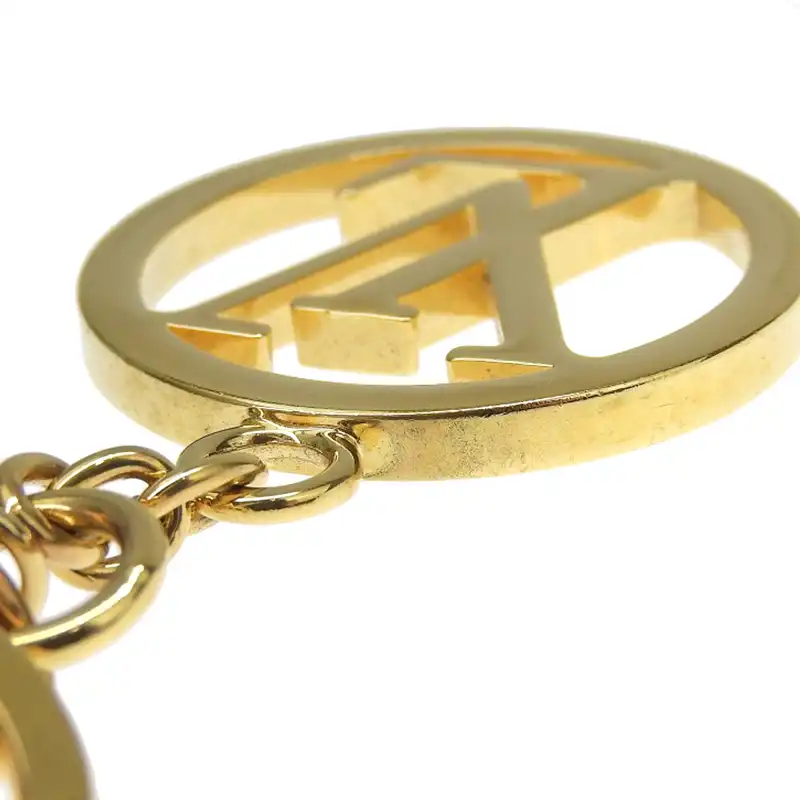 http://ルイヴィトン%20LOUIS%20VUITTON%20ポルトクレ・LVサークル%20バッグチャーム%20キーホルダー%20GP%20ゴールド色%20M68000%20中古%20LV1638