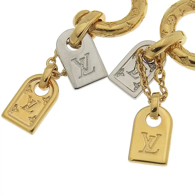 http://ルイヴィトン%20LOUIS%20VUITTON%20ブックルドレイユ%20ナノグラム%20プラネット%20ピアス%20GP%20ゴールド色%20シルバー色%20M00607%20中古%20LV1661