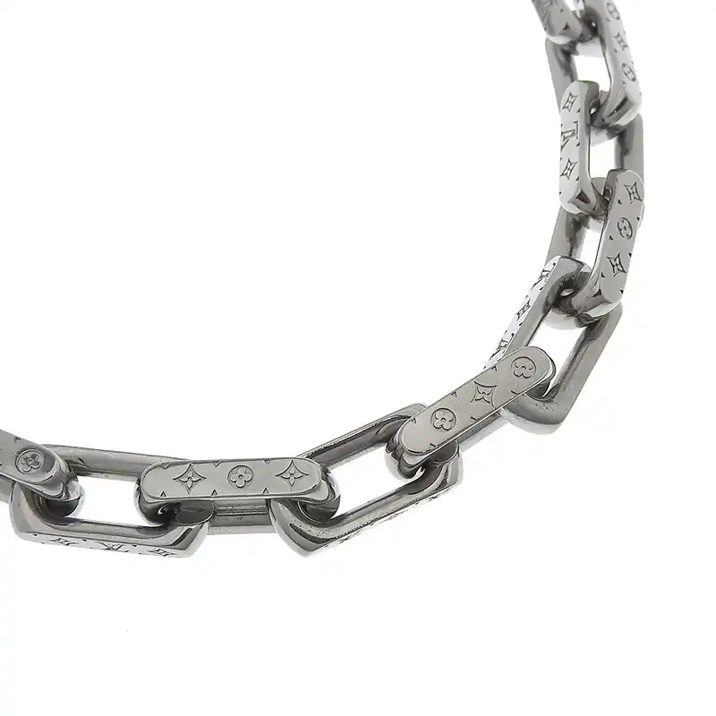 http://ルイヴィトン%20LOUIS%20VUITTON%20ネックレス%20コリエチェーン・モノグラム%20シルバー色%20M64196%20中古%20LV1662