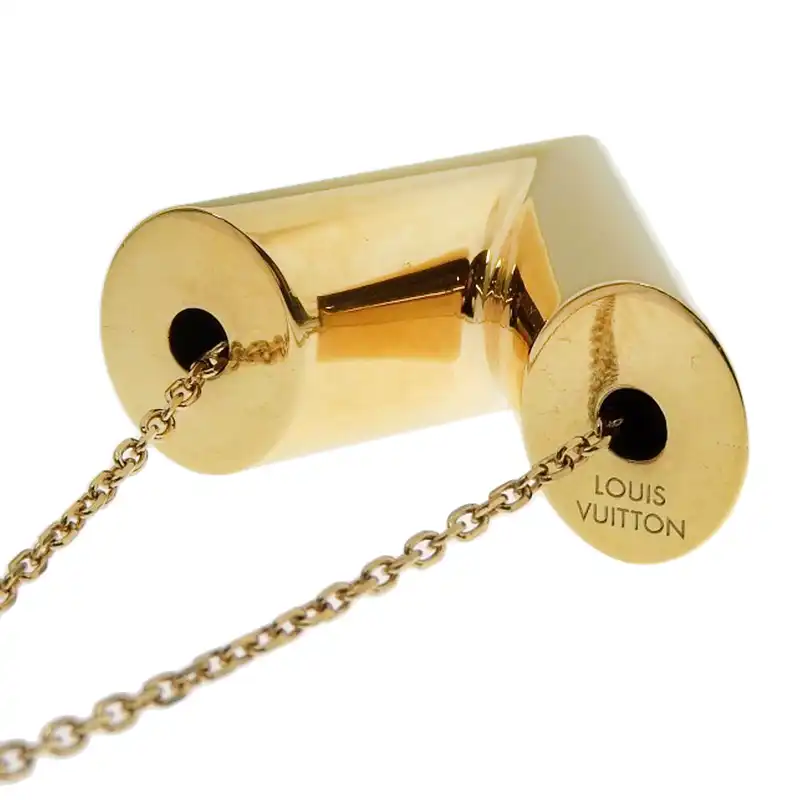 http://ルイヴィトン%20LOUIS%20VUITTON%20ネックレス%20エセンシャルV%20PM%20GP%20ゴールド色%20MP1465%20中古%20LV1663