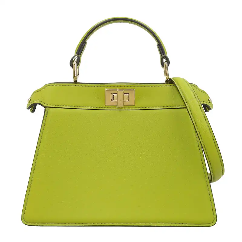 http://フェンディ%20FENDI%20ピーカブー%20アイシーユー%20プチ%202WAY%20ハンドバッグ%20ショルダーバッグ%20レザー%20ライトグリーン%208BN335%20美品%20OB2125