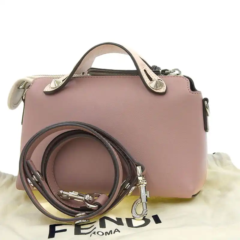 http://フェンディ%20FENDI%20バイザウェイ%20ミニ%202WAYバッグ%20ハンドバッグ%20ショルダーバッグ%20レザー%20バイカラー%20ピンク系%208BL135%20中古%20OB2161