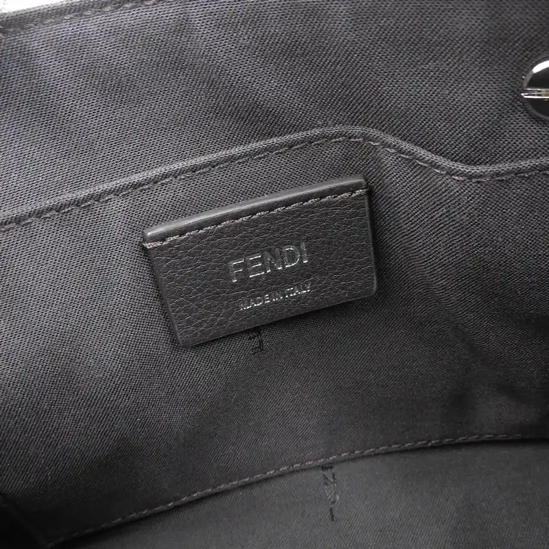 http://フェンディ%20FENDI%20バイザウェイ%20ミニ%202WAYバッグ%20ハンドバッグ%20ショルダーバッグ%20レザー%20バイカラー%20ピンク系%208BL135%20中古%20OB2161
