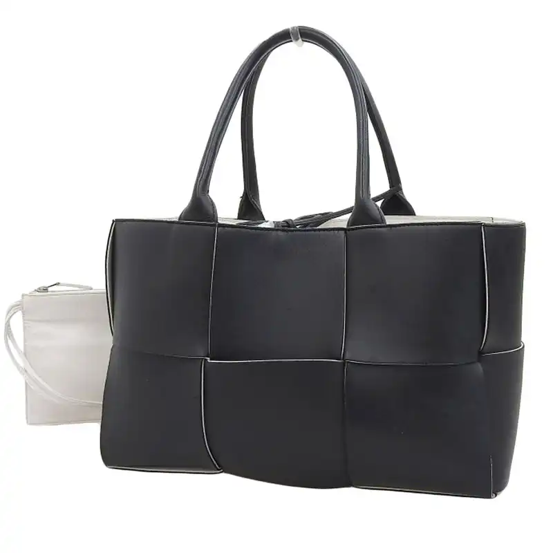http://ボッテガヴェネタ%20BOTTEGA%20VENETA%20アルコ%20スモール%20トートバッグ%20レザー%20ブラック%20中古%20OB2244
