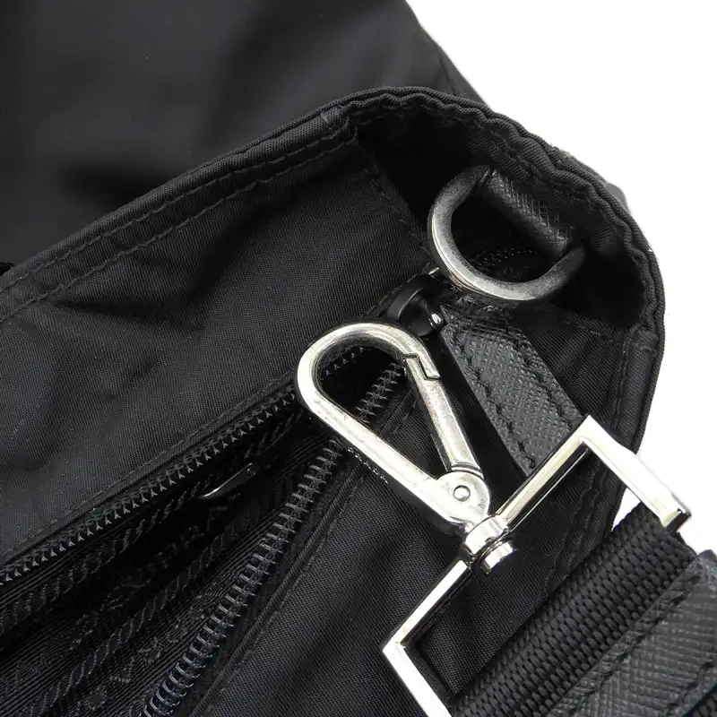 http://プラダ%20PRADA%202WAYバッグ%20ハンドバッグ%20ショルダーバッグ%20ナイロン/レザー%20ブラック%201BG867%20中古%20OB2245
