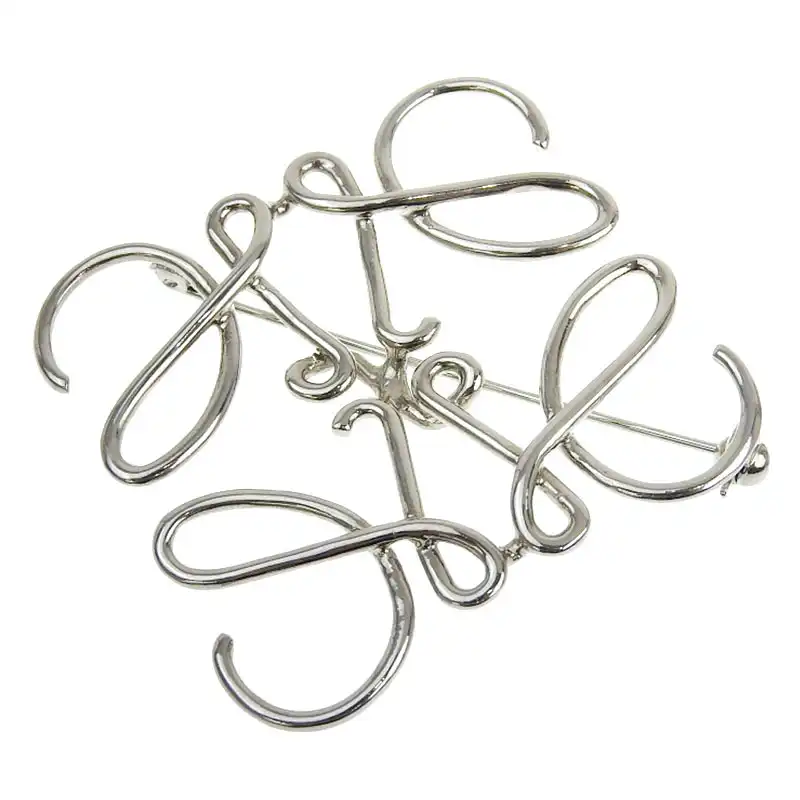 ロエベ LOEWE アナグラム ブローチ シルバー色 中古 OBJ0282