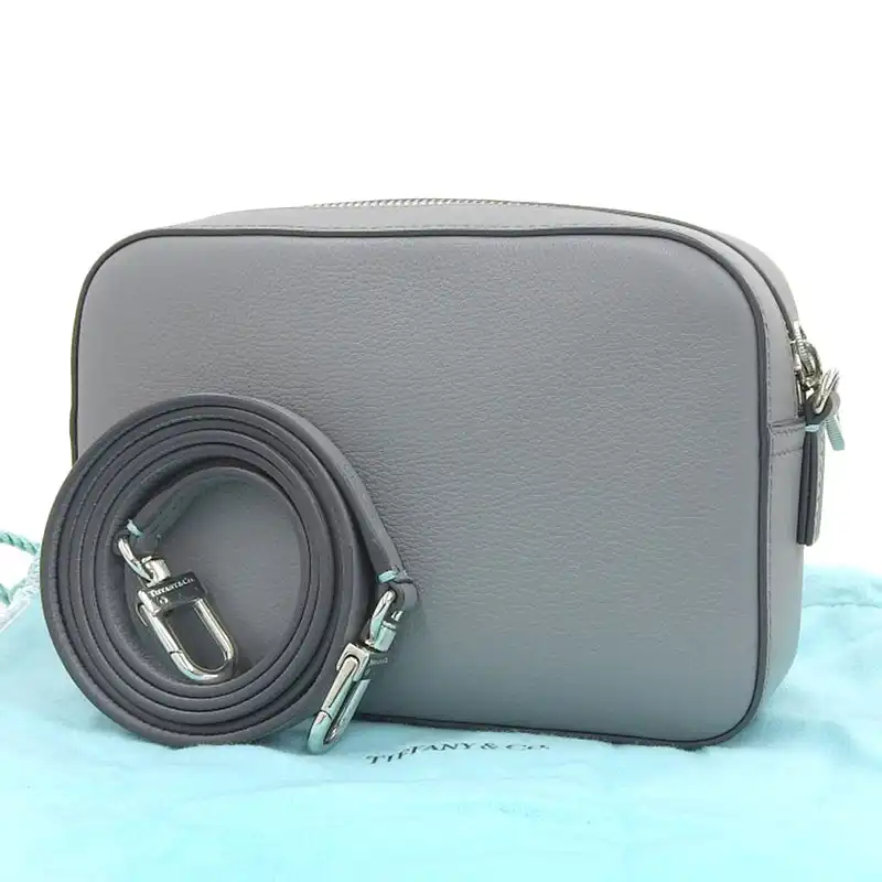 http://ティファニー%20TIFFANY%20&%20Co.%20ショルダーバッグ%20ポシェット%20レザー%20グレー%20美品%20TI0140