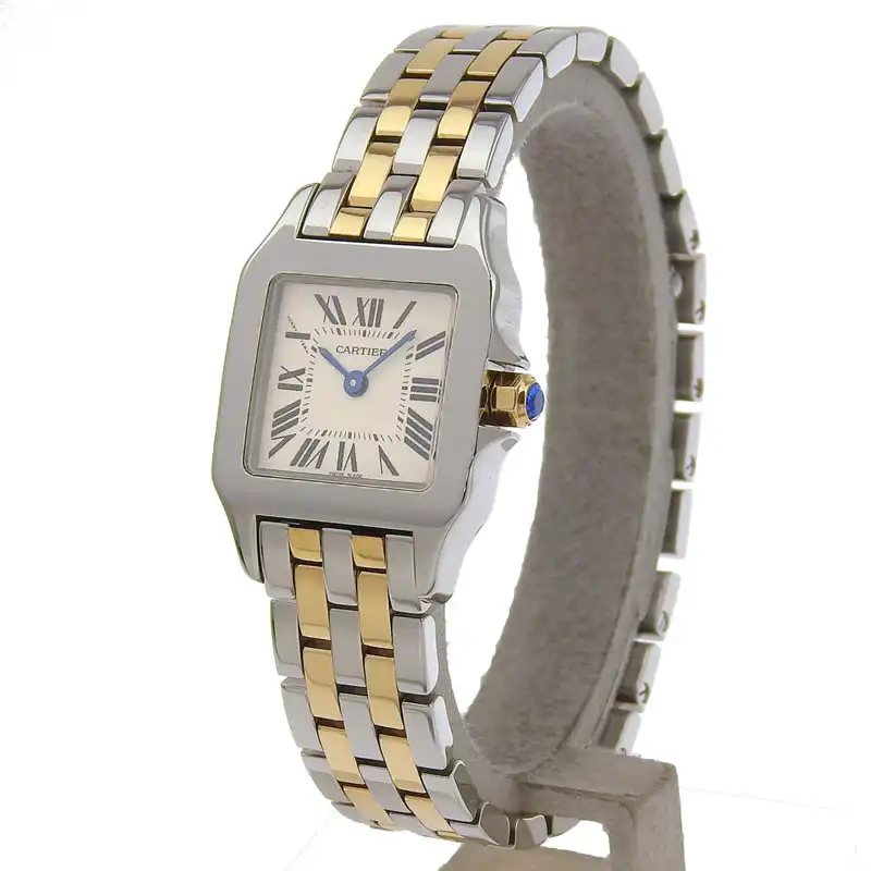 http://カルティエ%20CARTIER%20サントスドゥモワゼル%20レディース%20クォーツ%20腕時計%20SS/YG%20ホワイト文字盤%20W25066Z6%20中古%20CA0469