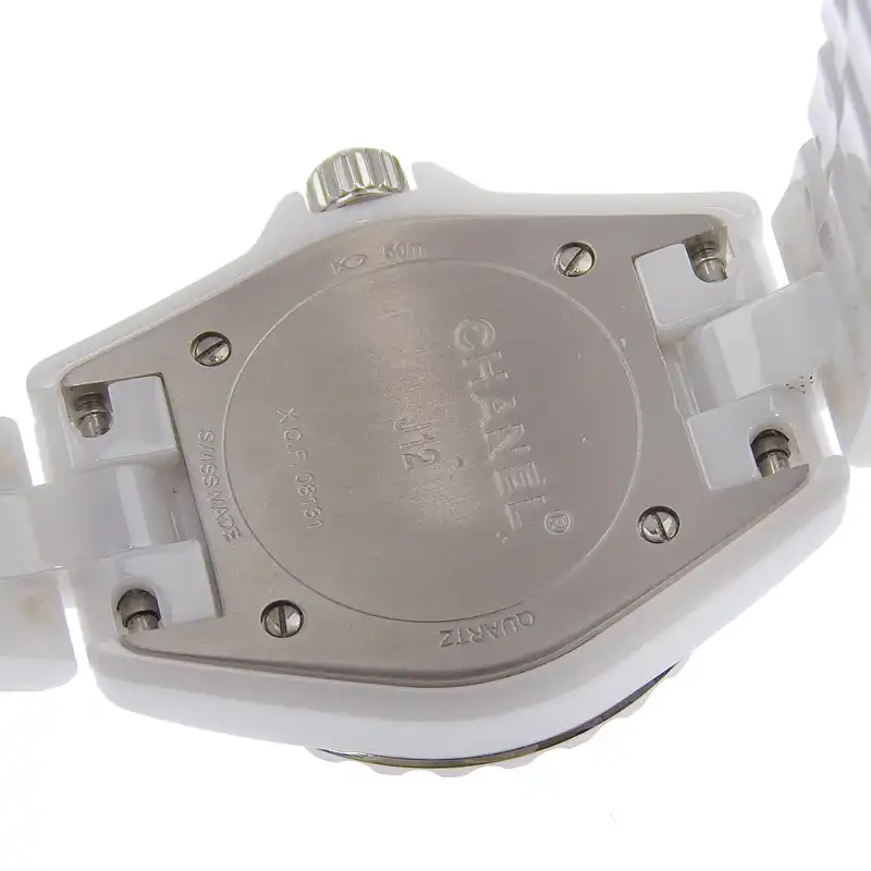 http://シャネル%20CHANEL%20J12%20レディース%20クォーツ%20腕時計%20セラミック/SS%208Pダイヤモンド%20シェル文字盤%20H2570%20中古%20CH0968