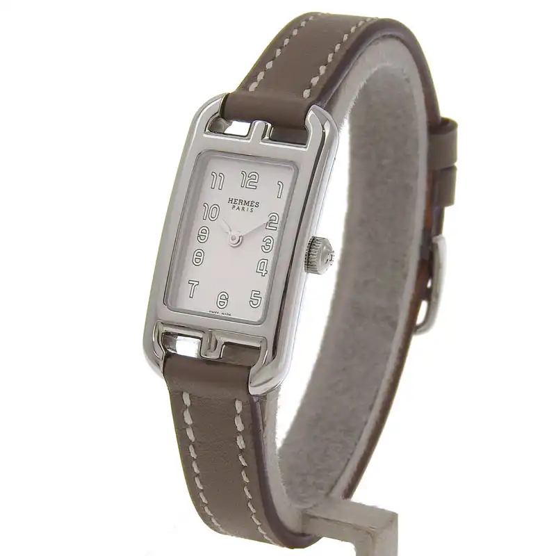 http://エルメス%20HERMES%20ナンタケットPM%20レディース%20クォーツ%20腕時計%20SS/革%20ホワイト文字盤%20U刻印%202022年%20NA2.110%20中古%20HE1010