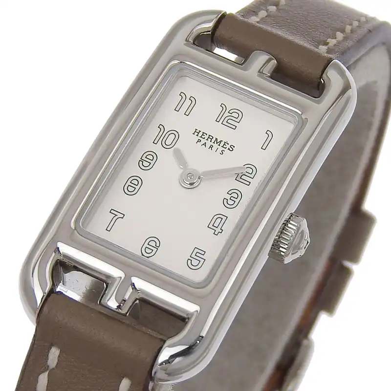http://エルメス%20HERMES%20ナンタケットPM%20レディース%20クォーツ%20腕時計%20SS/革%20ホワイト文字盤%20U刻印%202022年%20NA2.110%20中古%20HE1010