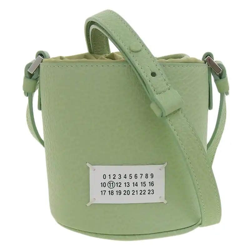 メゾンマルジェラ Maison Margiela バケットバッグ ショルダーバッグ 斜め掛け レザー ライトグリーン 中古 OB2237