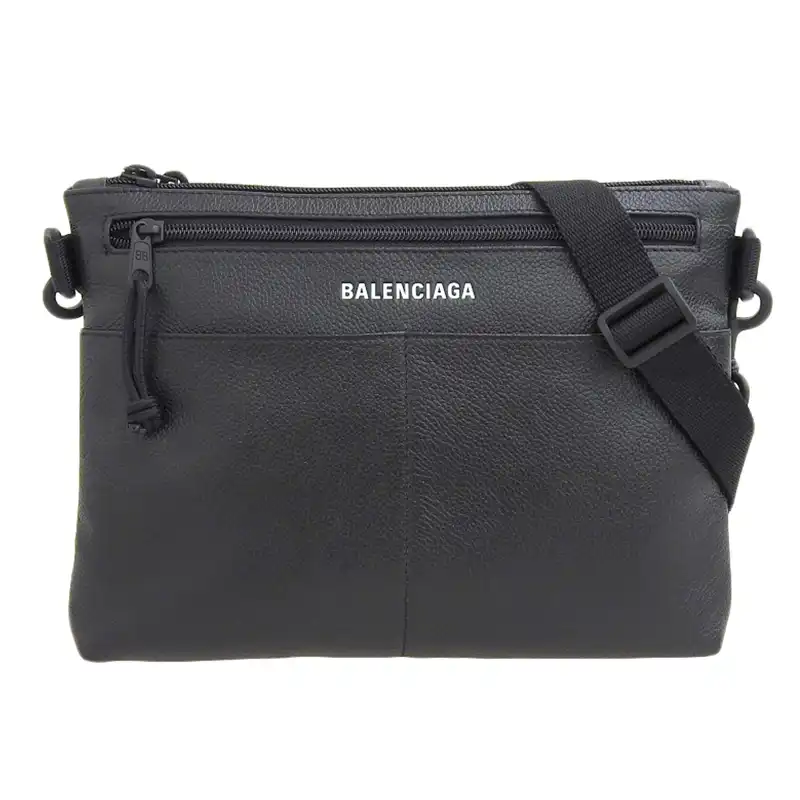 バレンシアガ BALENCIAGA サコッシュ ショルダーバッグ 斜め掛け レザー ブラック 673169 美品 OB2243