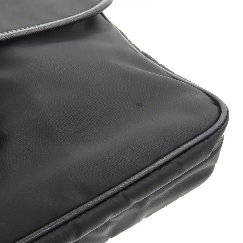 http://プラダ%20PRADA%20ショルダーバッグ%20斜め掛けショルダー%20ナイロン/レザー%20ブラック%202VH269%20中古%20OB2247