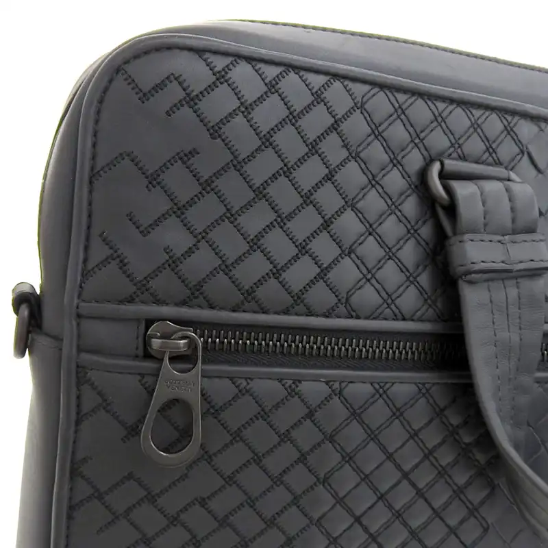 http://ボッテガヴェネタ%20BOTTEGA%20VENETA%20イントレチャート%20ブリーフケース%20ビジネスバッグ%20レザー%20グレー%20中古%20OB2248
