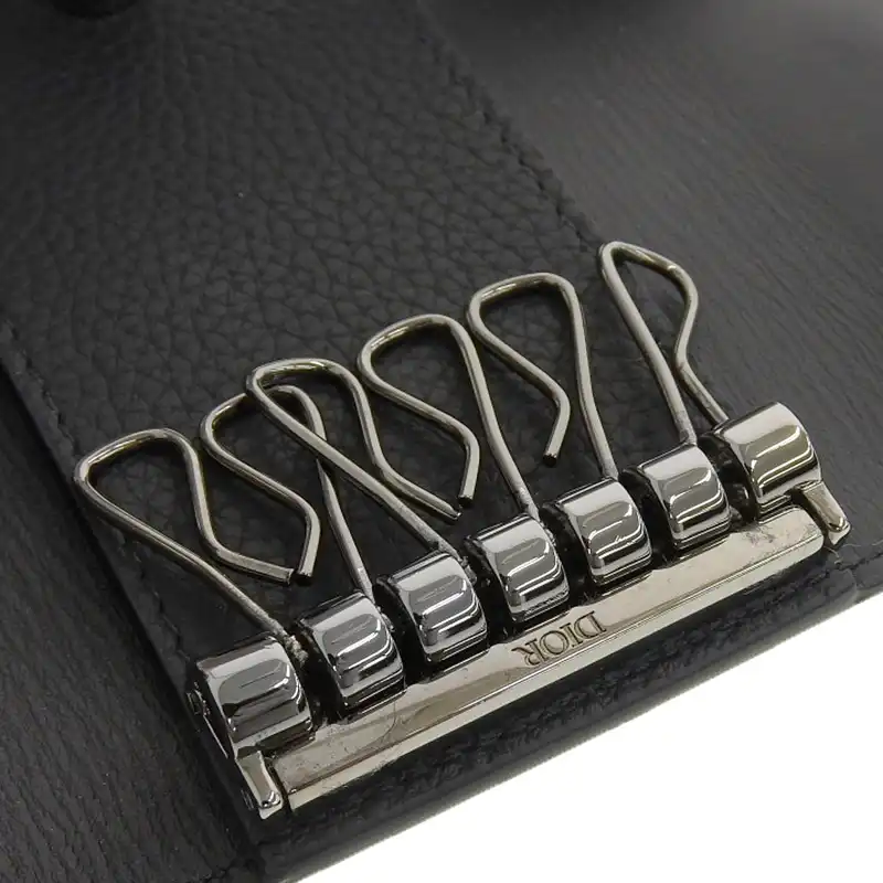 http://ディオール%20CHRISTIAN%20DIOR%20キーケース%206本%206連%20レザー%20ブラック%20中古%20OBB0579