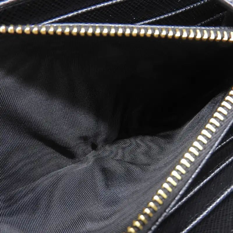 http://プラダ%20PRADA%20ラウンドファスナー%20長財布%20ナイロン/レザー%20ブラック%20中古%20OBB0581