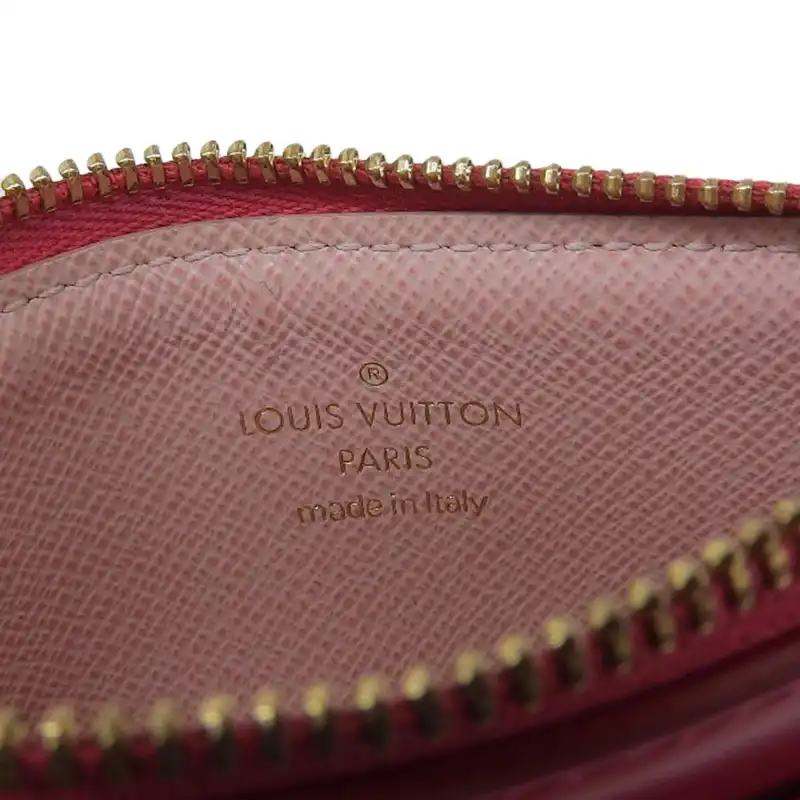 http://ルイヴィトン%20LOUIS%20VUITTON%20モノグラム%20ポルトカルトジップ%20コインケース%20カードケース%20フラワー%20ピンク%20M67494%20中古%20LV1674