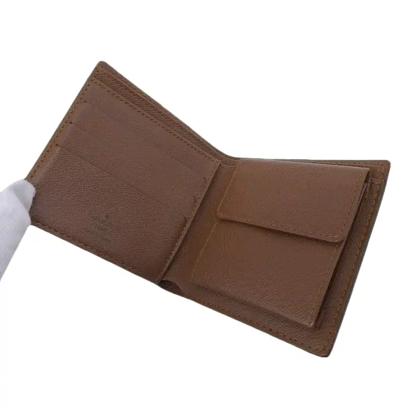 http://ルイヴィトン%20LOUIS%20VUITTON%20モノグラム%20ポルトフォイユ・マルコ%20二つ折り財布%20M61675%20中古%20LV1679