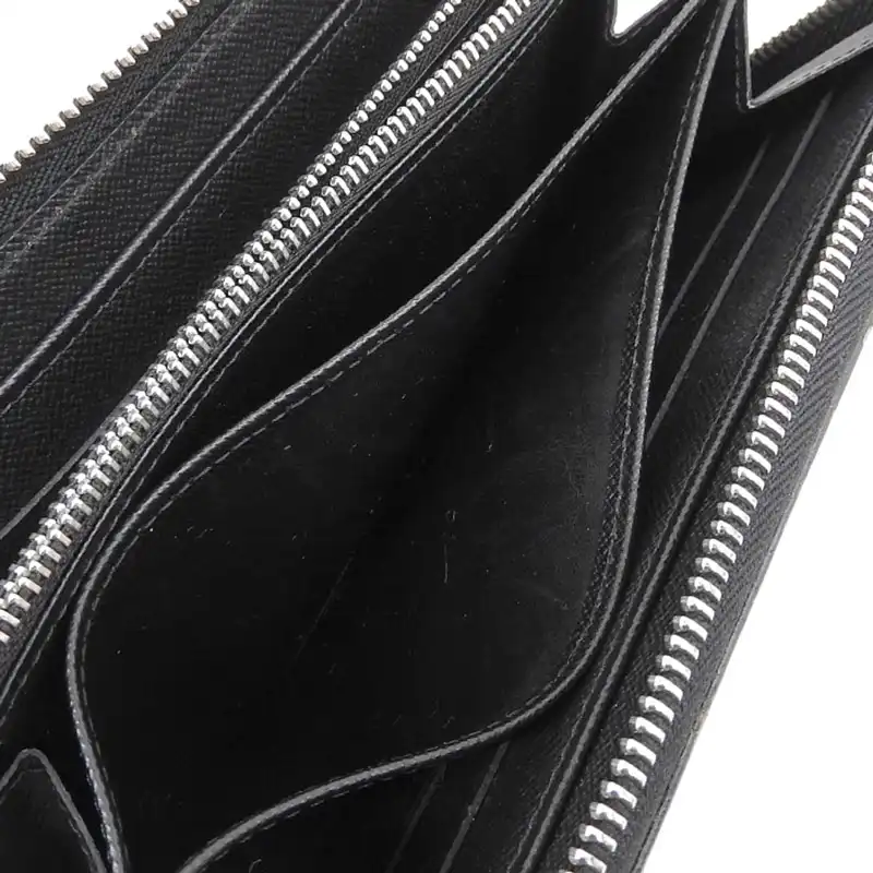http://ルイヴィトン%20LOUIS%20VUITTON%20エピ%20デニム%20サマー・スターダスト%20ジッピーウォレット%20長財布%20ブルー%20M61494%20中古%20LV1680