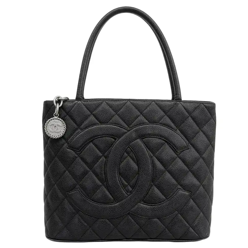 http://シャネル%20CHANEL%20復刻トート%20ココマーク%20トートバッグ%20ハンドバッグ%20キャビアスキン%20ブラック%20シルバー金具%20中古%20CH0986