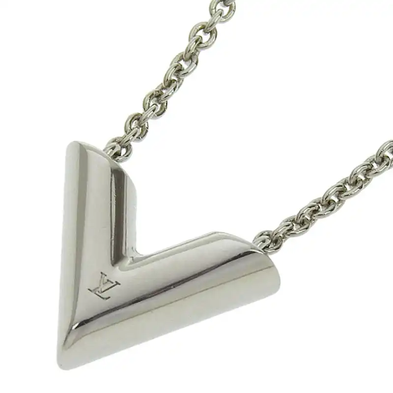 ルイヴィトン LOUIS VUITTON エセンシャルV ネックレス シルバー色 M63197 中古 LV1695