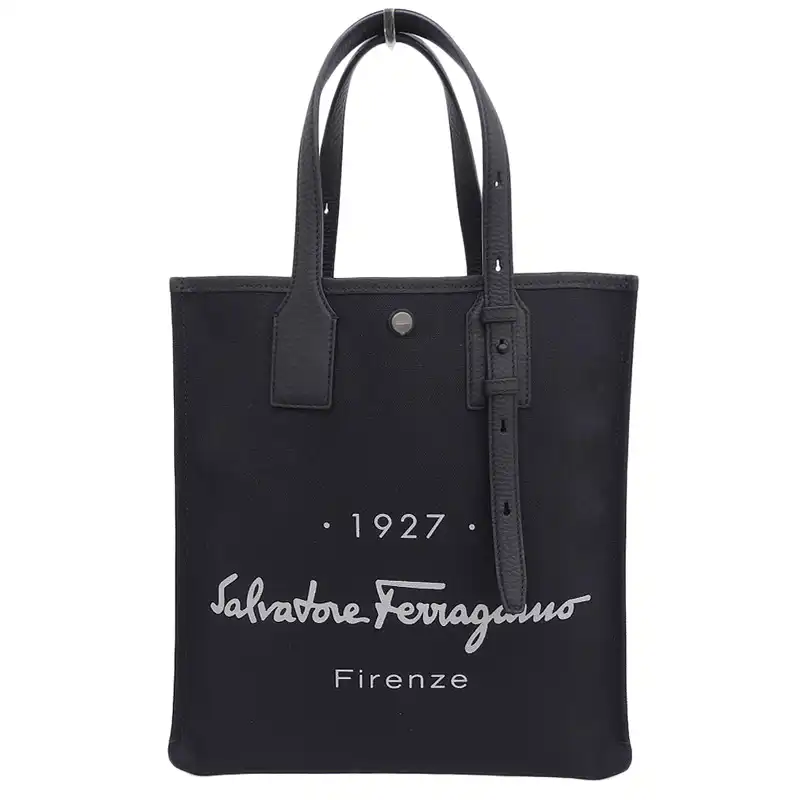 http://フェラガモ%20FERRAGAMO%20トートバッグ%20ロゴ%20キャンバス%20レザー%20ブラック%20中古%20OB2302