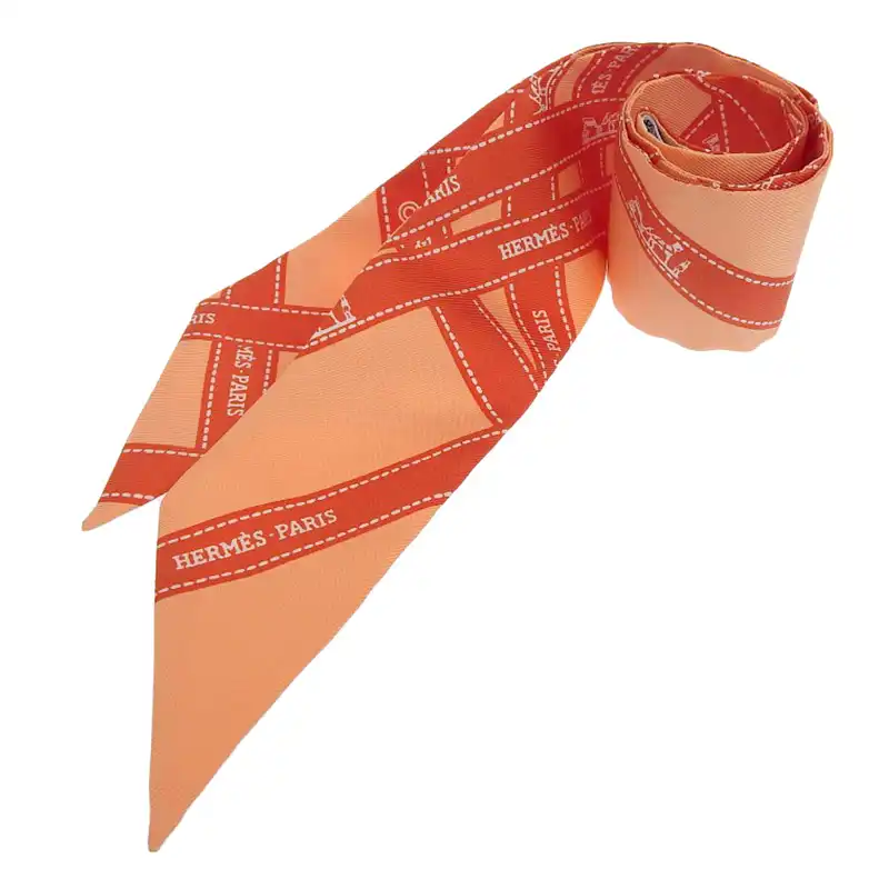http://エルメス%20HERMES%20ツイリー%20ボルデュックリボン%20スカーフ%20シルク%20オレンジ%20中古%20HE1033