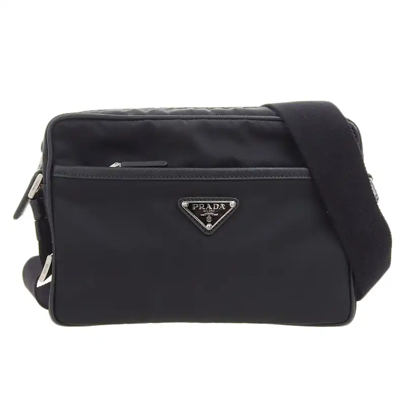 http://プラダ%20PRADA%20ショルダーバッグ%20Re-Nylon/サフィアーノ%20ナイロン/レザー%20ブラック%202VH048%20中古%20OB2386