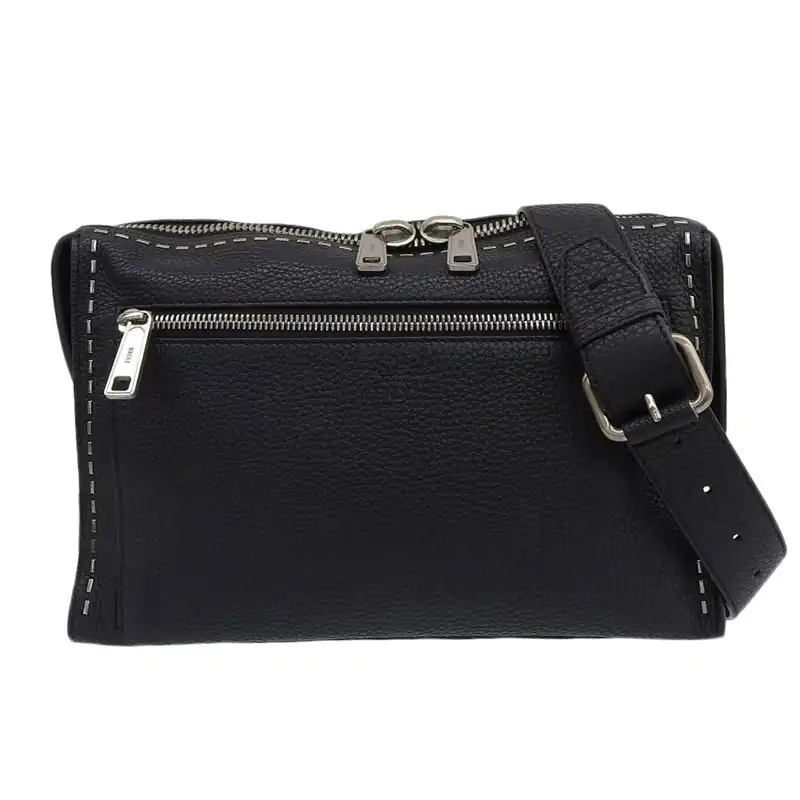 フェンディ FENDI セレリア ショルダーバッグ メッセンジャーバッグ 斜め掛けショルダー レザー ブラック 7VA407 中古 OB2407