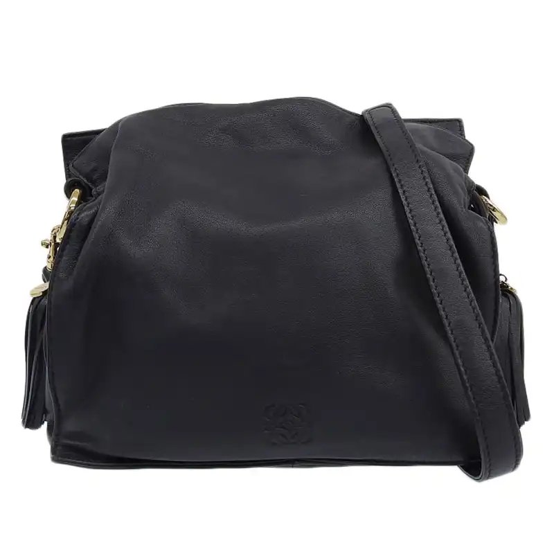 http://ロエベ%20LOEWE%20ポシェット%20フラメンコ22%20フリンジ%20タッセル%20ショルダーバッグ%20レザー%20ブラック%20中古%20OB2418