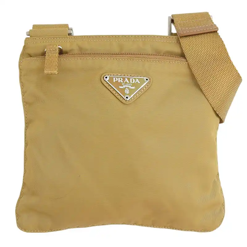http://プラダ%20PRADA%20ショルダーバッグ%20ナイロン%20ゴールド%20中古%20OB2522