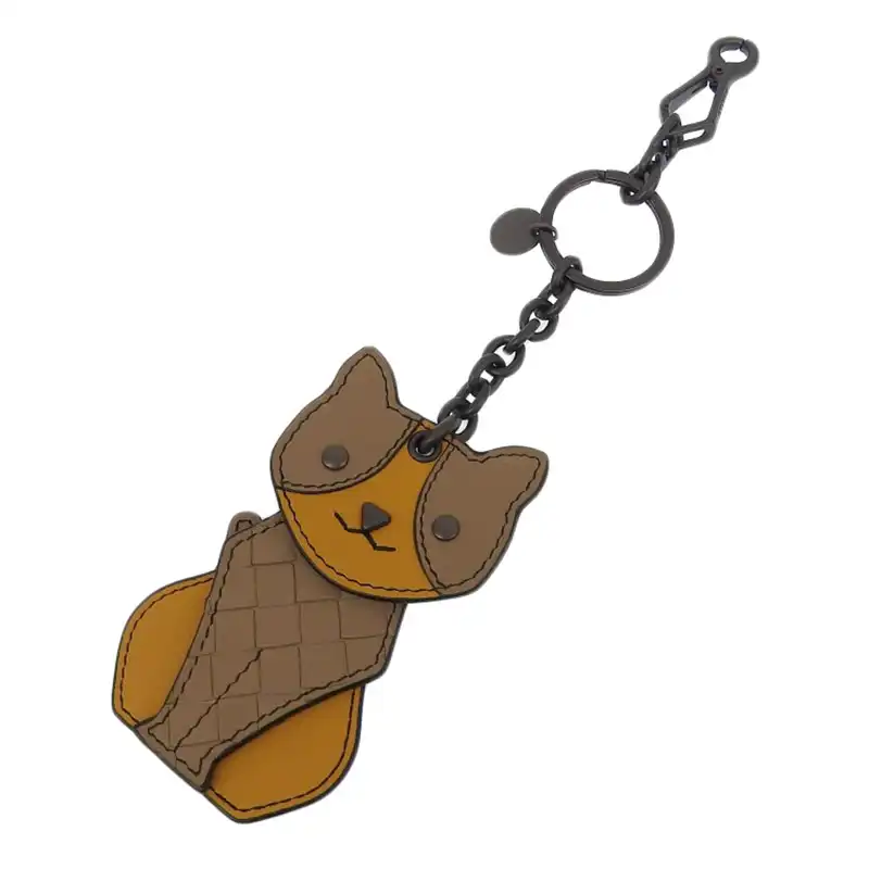 ボッテガヴェネタ BOTTEGA VENETA バッグチャーム キャットモチーフ 猫 レザー マスタード/ブラウン 美品 OBJ0302