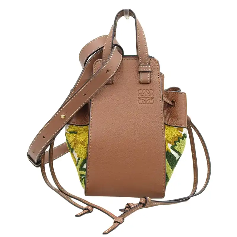 http://ロエベ%20LOEWE%20ハンモックミニ%20フローラル%202WAYショルダーバッグ%20ハンドバッグ%20キャンバス%20レザー%20タン%20303.30.V07.8100%20中古%20OB2480