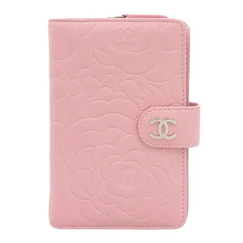 http://シャネル%20CHANEL%20カメリア%20エンボス%20二つ折り財布%20ラムスキン%20ピンク%20A50087%2014番台%20中古%20CH1041