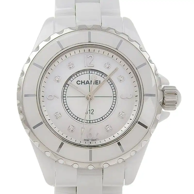 http://シャネル%20CHANEL%20J12%20レディース%20クォーツ%20腕時計%20セラミック/SS%208Pダイヤモンド%20シェル文字盤%20H2422%20中古%20CH1060