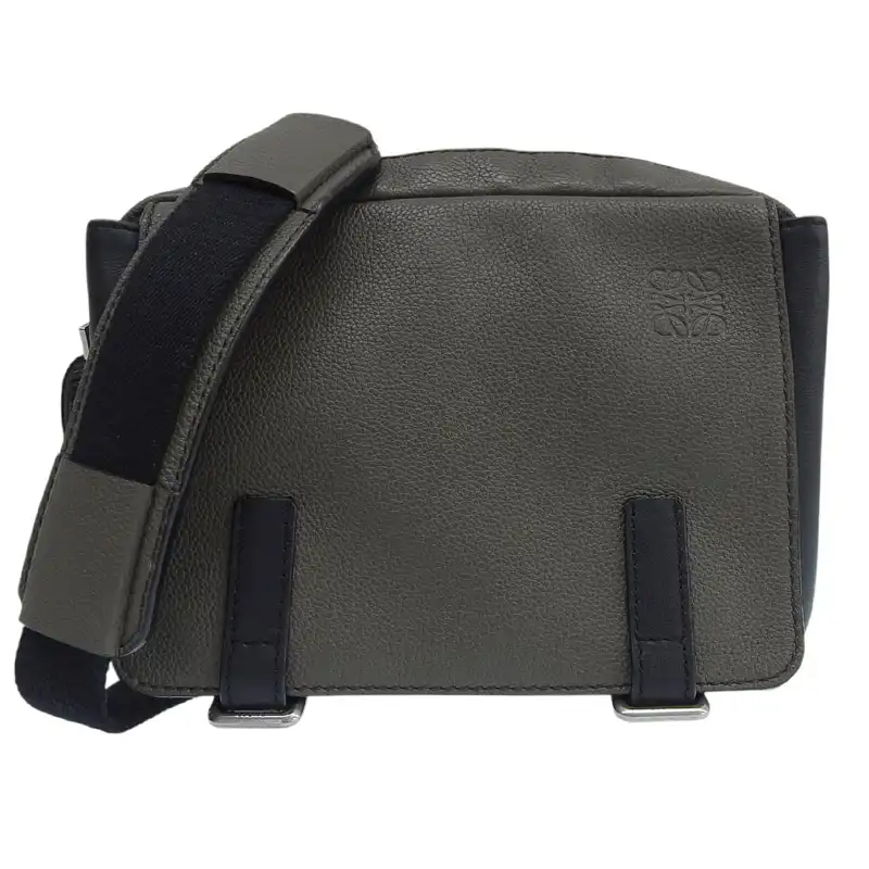 ロエベ LOEWE ミリタリーメッセンジャー ショルダーバッグ レザー カーキ ブラック 中古 OB2553