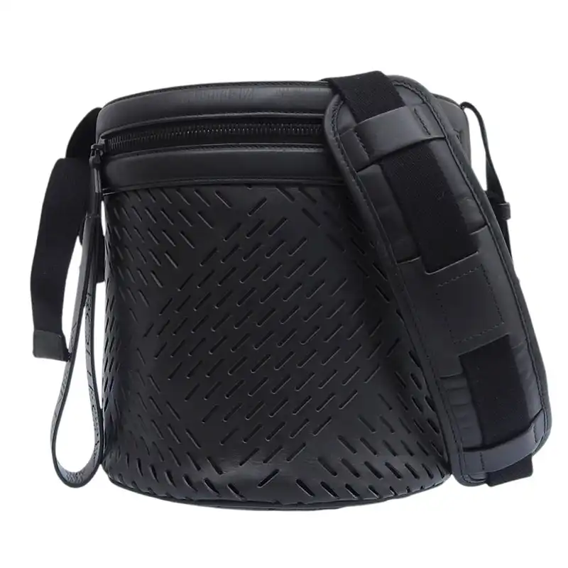 ボッテガヴェネタ BOTTEGA VENETA ショルダーバッグ バケットバッグ ドローストリング レザー ブラック 中古 OB2579