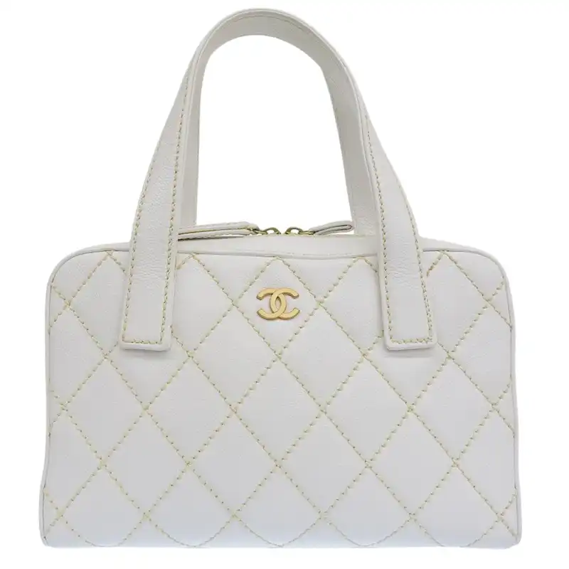 http://シャネル%20CHANEL%20ワイルドステッチ%20ハンドバッグ%20レザー%20ホワイト%20中古%20CH1092