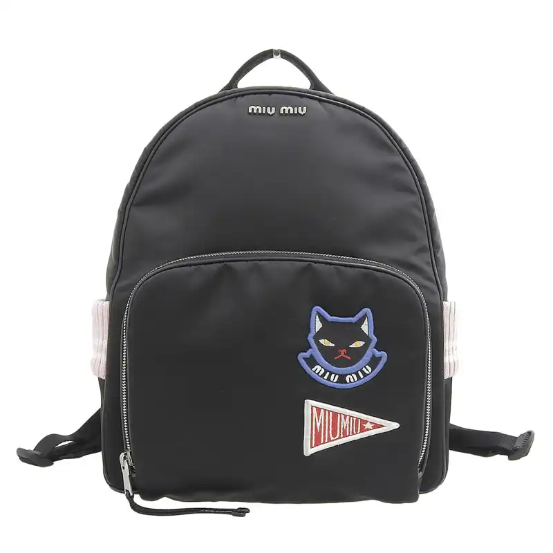 http://ミュウミュウ%20MIUMIU%20キャット%20バックパック%20リュックサック%20ナイロン%20ブラック%205BZ009%20中古%20OB2629