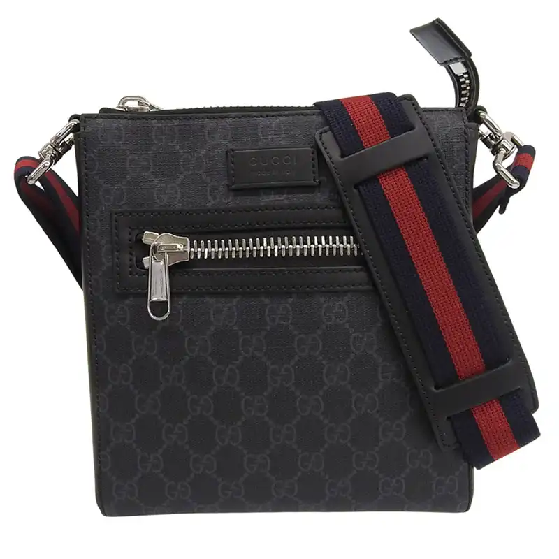 http://グッチ%20GUCCI%20メッセンジャーバッグ%20スモール%20ショルダーバッグ%20GGスプリームキャンバス/レザー%20ブラック%20523599%20中古%20GU0663