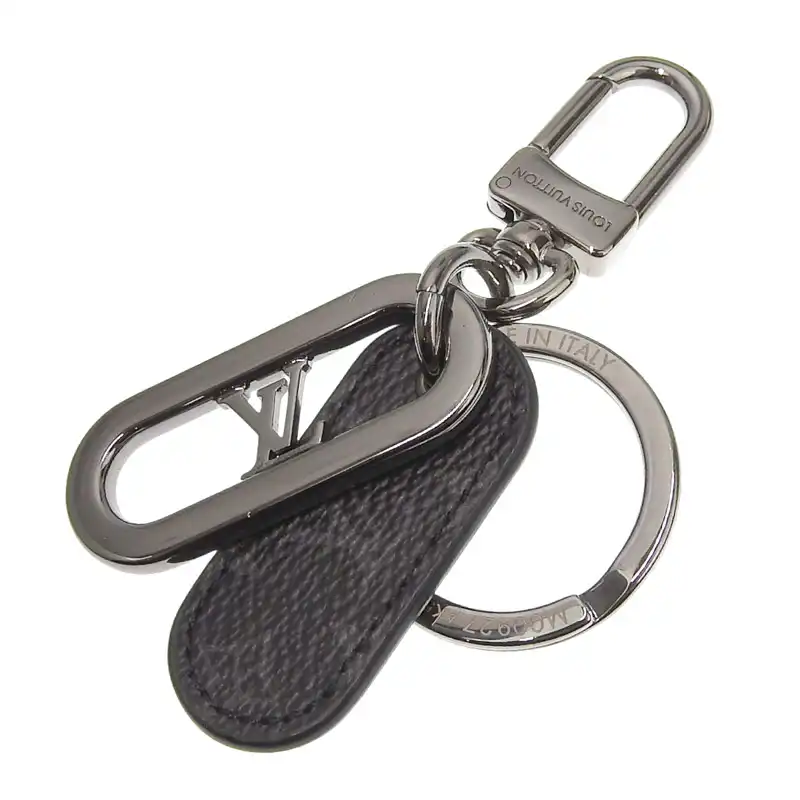http://ルイヴィトン%20LOUIS%20VUITTON%20モノグラム%20エクリプス%20LVシグネチャー%20チェーン%20キーホルダー%20M00927%20中古%20LV1914
