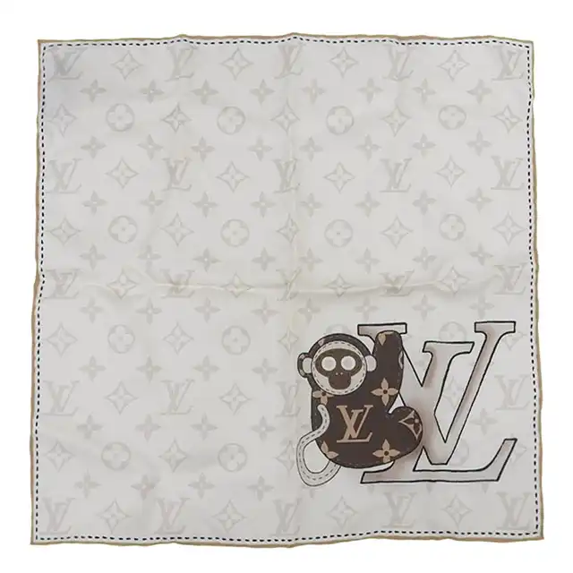 http://ルイヴィトン%20LOUIS%20VUITTON%20ポケットチーフ%20ポケットスクエア%20ハンカチ%20シルク%20ベージュ%20モンキー%20猿%20中古%20LV1968
