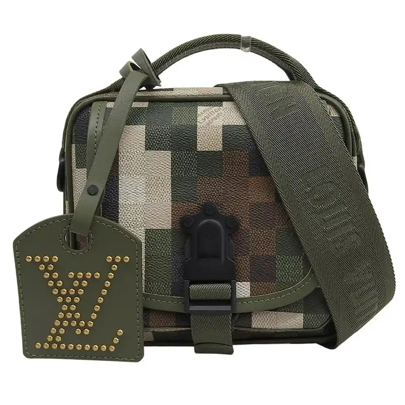 ルイヴィトン LOUIS VUITTON ダモフラージュ クエストメッセンジャー 2WAYバッグ ショルダーバッグ グリーン M24450 中古 LV2015