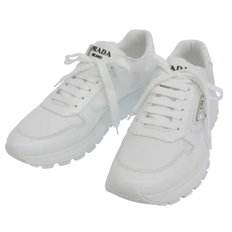 http://プラダ%20PRADA%20PRAX%2001%20靴%20スニーカー%20Re-Nylon/ブラッシュドレザー%20ホワイト%207%201/2%20約26.5cm%202EE369%20中古%20OBB0658