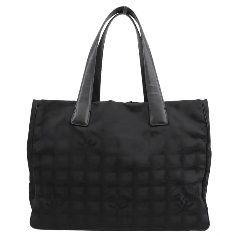 シャネル CHANEL ニュートラベルラインMM トートバッグ ナイロン/レザー ブラック 10番台 中古 CH1140