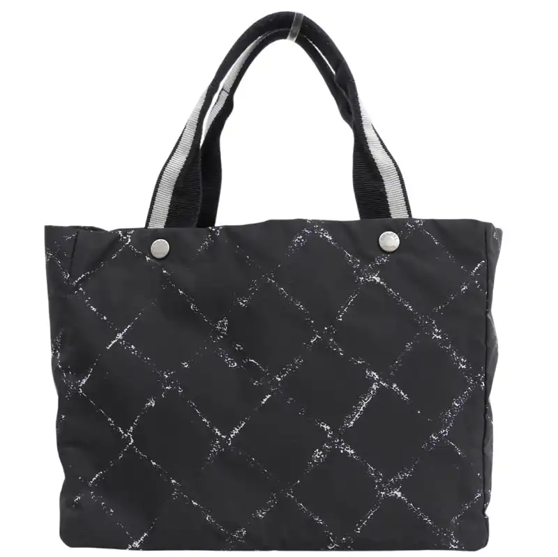 シャネル CHANEL トラベルライン トートバッグ ナイロン ブラック 6番台 中古 CH1142
