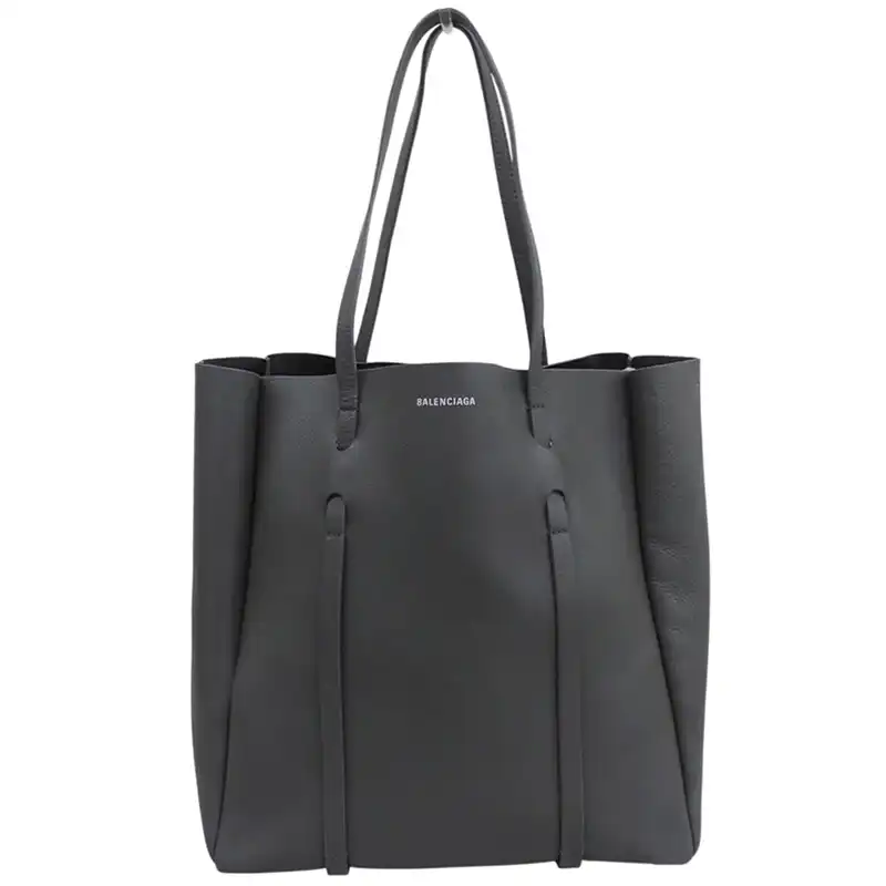 http://バレンシアガ%20BALENCIAGA%20エブリデイトートS%20トートバッグ%20レザー%20グレー%20475199%20中古%20OB2841