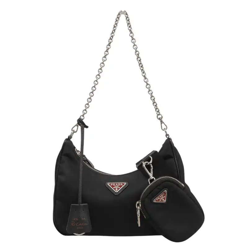 http://プラダ%20PRADA%20Re-Edition%202WAYバッグ%20ショルダーバッグ%20ハンドバッグ%20ナイロン/レザー%20ブラック%201BH204%20中古%20OB2850