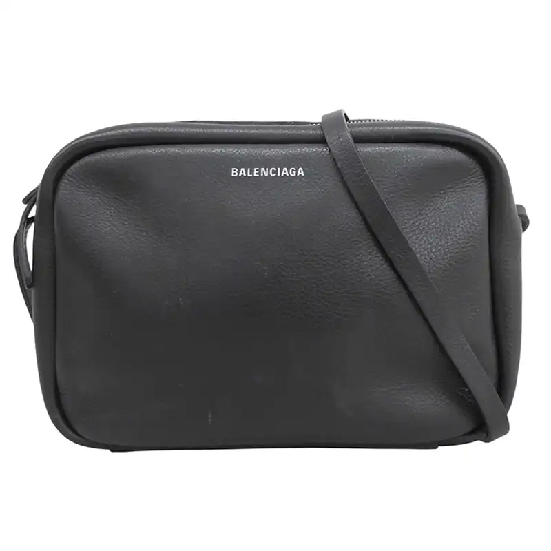 http://バレンシアガ%20BALENCIAGA%20エブリデイ%20ショルダーバッグ%20斜め掛けショルダー%20レザー%20ブラック%20489812%20中古%20OB2901